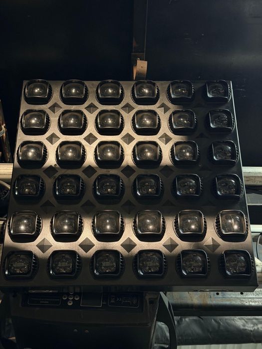 Luz MATRIX LED 36x12w