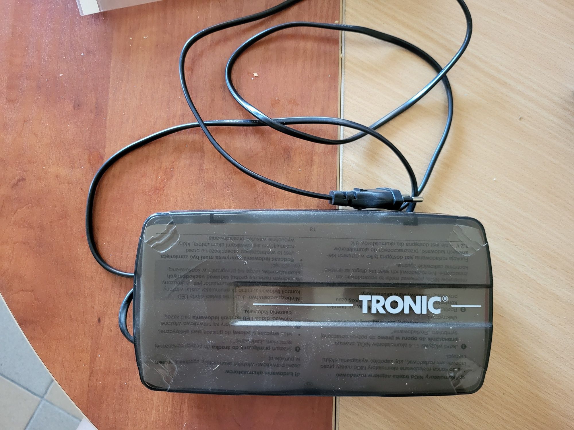 Ładowarka baterii akumulatorków Tronic