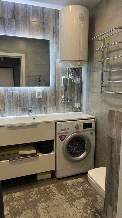 Сдам  1 комн кв на Алексеевке 7/9 новострой с новейшим ремонтом