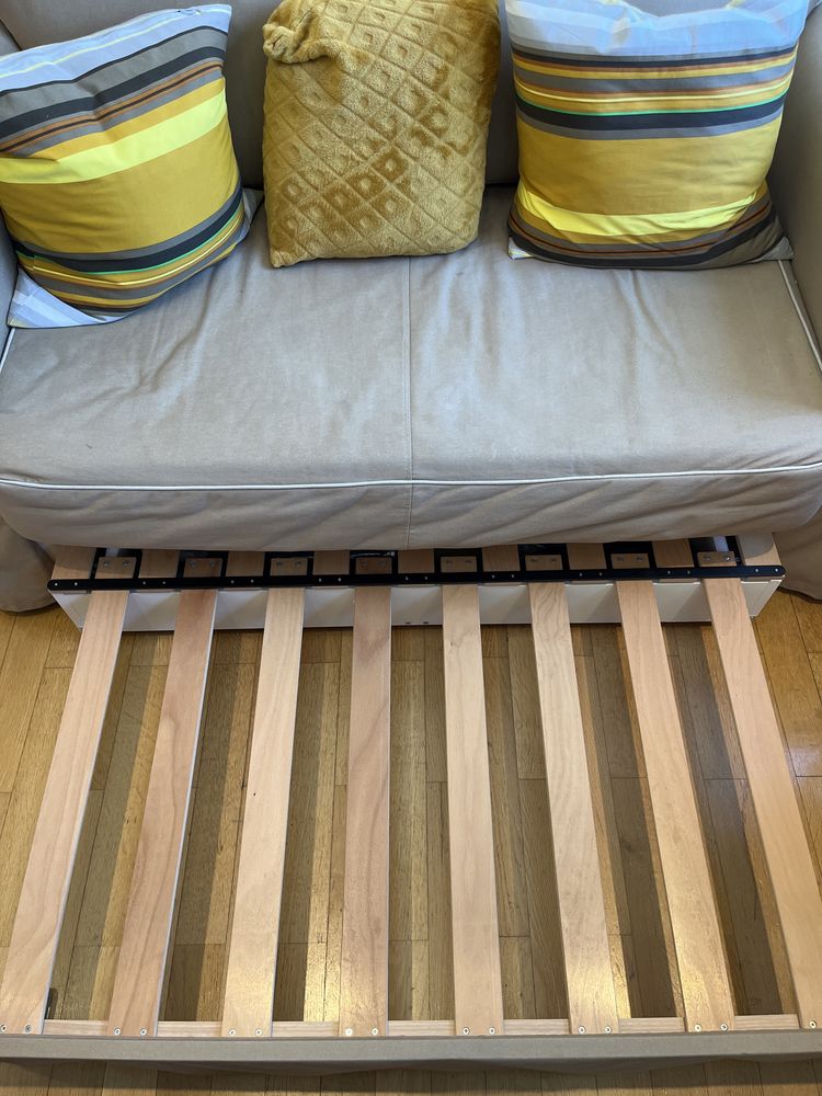Sofa/cama IKEA, com arrumação
