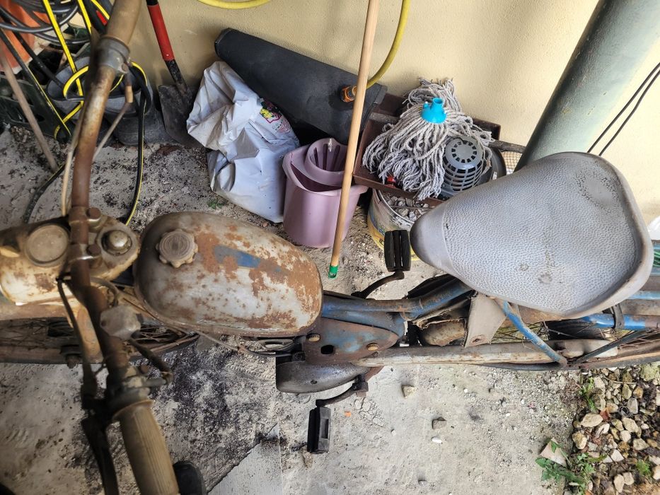 Komar na pedały , komarek