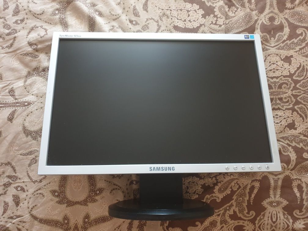 Монітор 19" Samsung 923NW