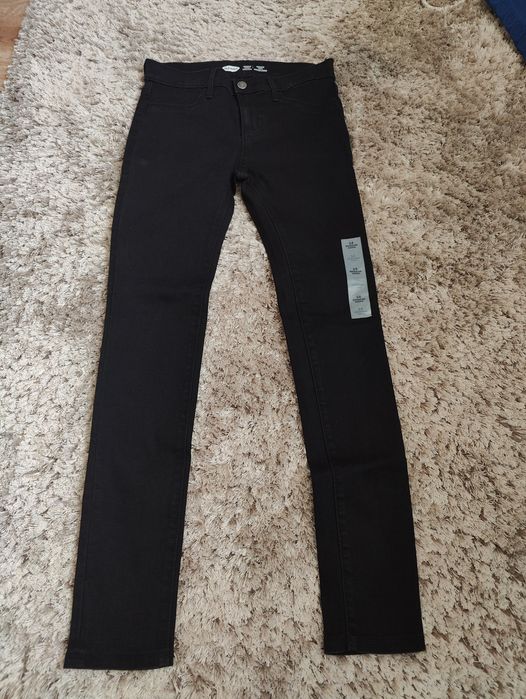 Продам новые штаны-джегинсы old  navy на мальчика 12-14 лет