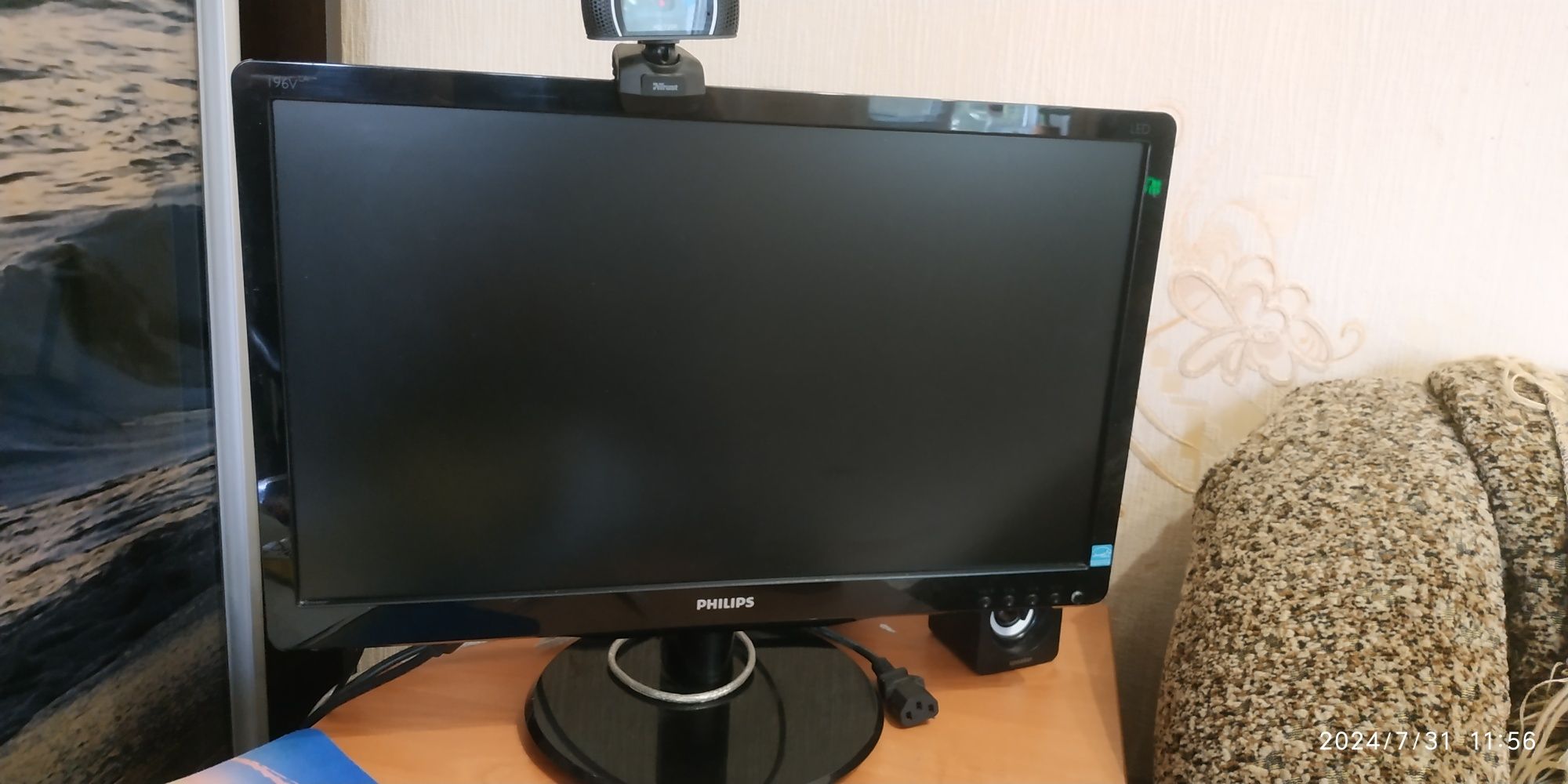 Монитор Philips б/у
