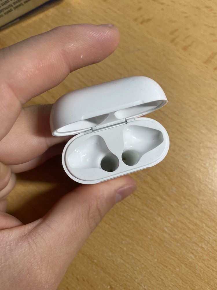 Etui ładujące Airpods 2 A1938