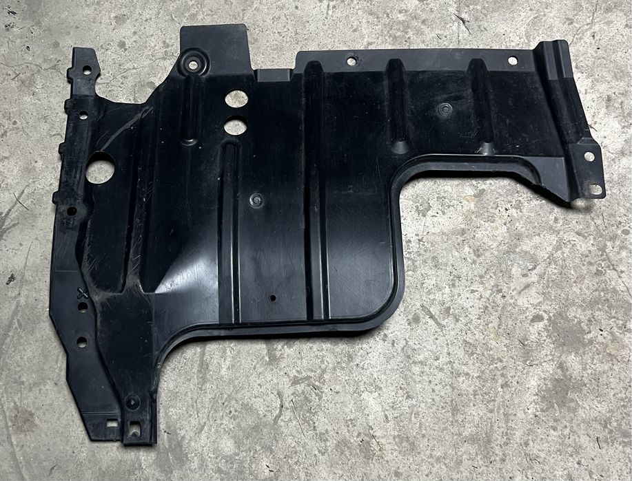 Захист двигуна лансер 9