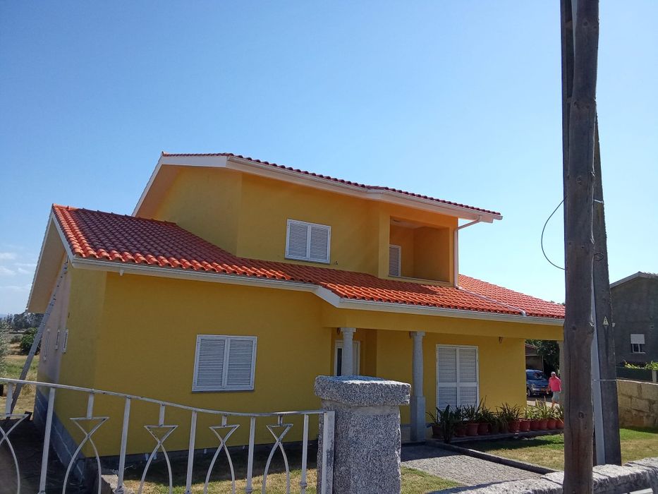 Pinturas e remodelações e todos os tipos de construções que precisar .