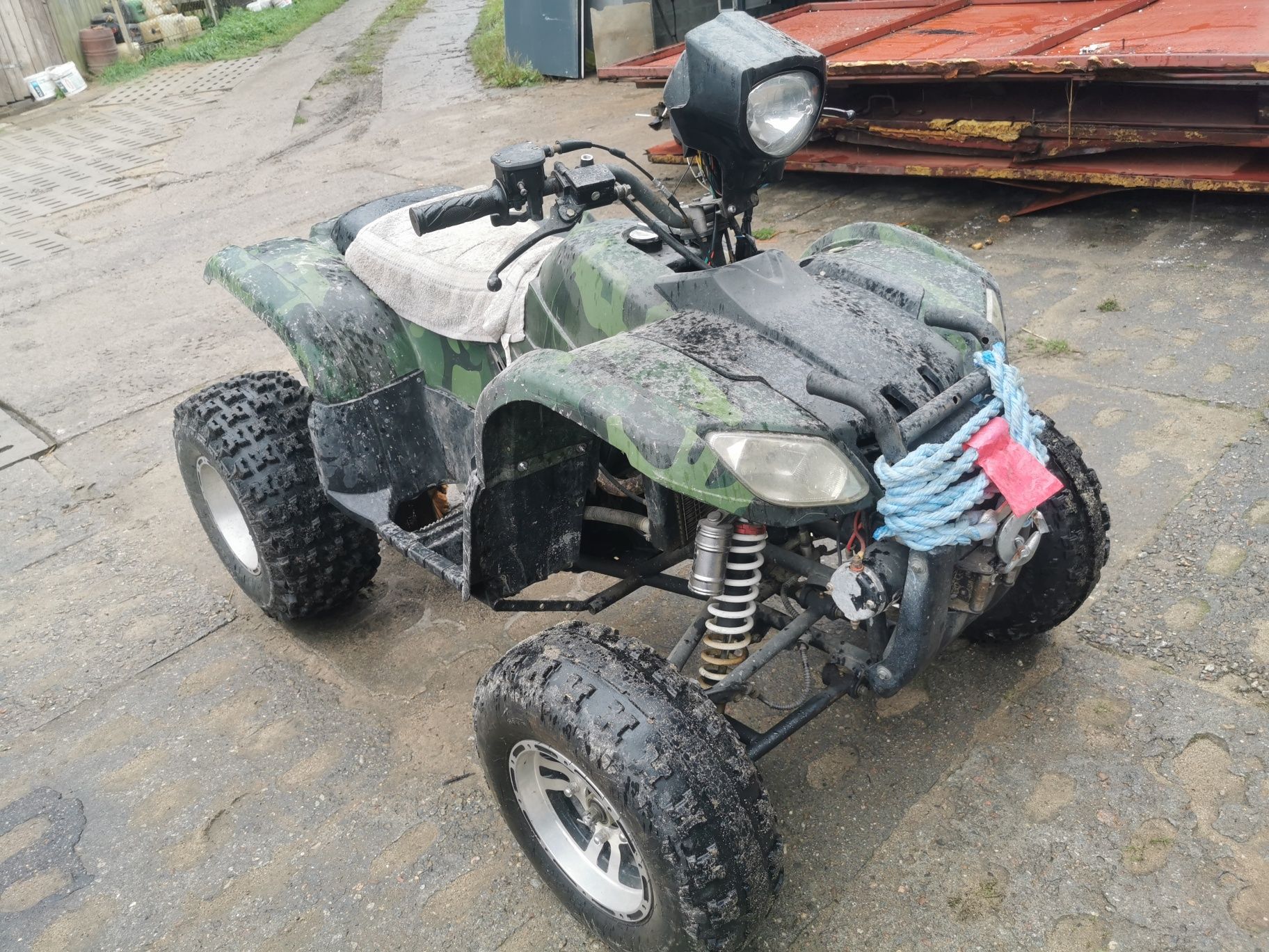 Quad 250 zarejestrowany