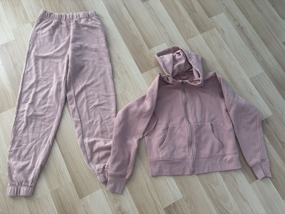 Dres firmy Sinsay dla dziewczynki