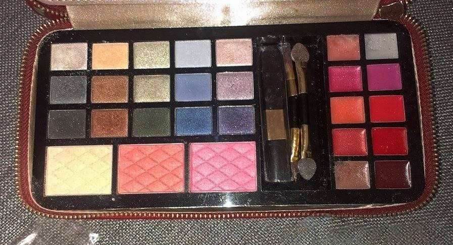 подарунок набір косметики