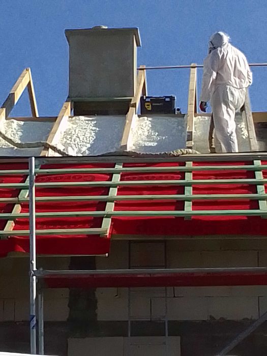 Ocieplanie Pianą PUR, ocieplenie Piana PUR, Izolacja Natryskowa