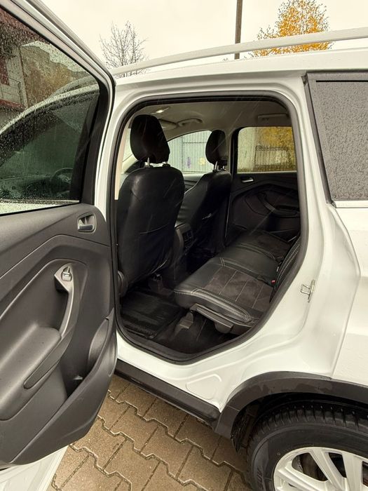 Автомобіль Ford Kuga II 2017 року випуску в експлуатації з травня 2018