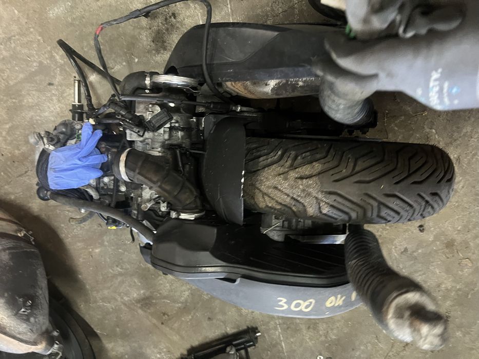 Piaggio mp3 300 yourban silnik komplet gwarancja