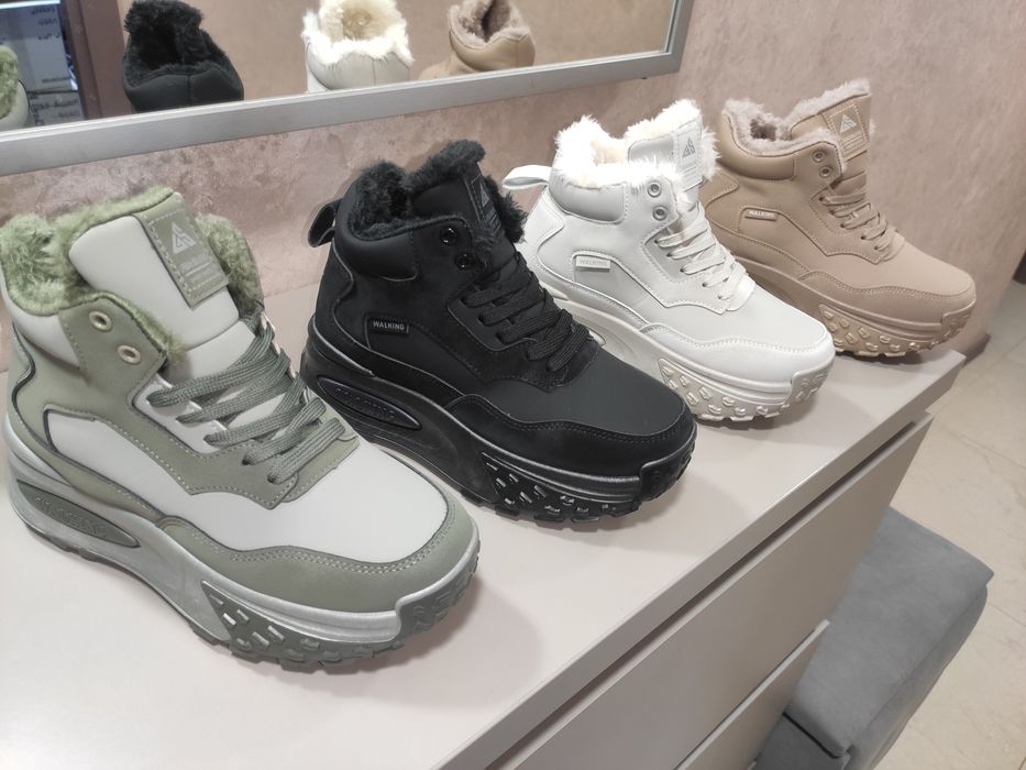 Ботинки женские зимние, в разных цветах