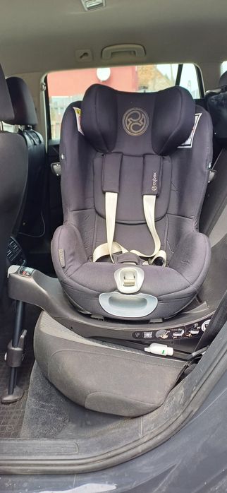 Fotelik cybex sirona Z z bazą