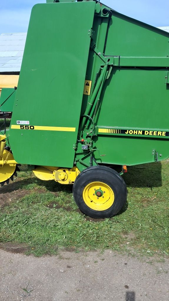 Prasa john deere 550 super stan