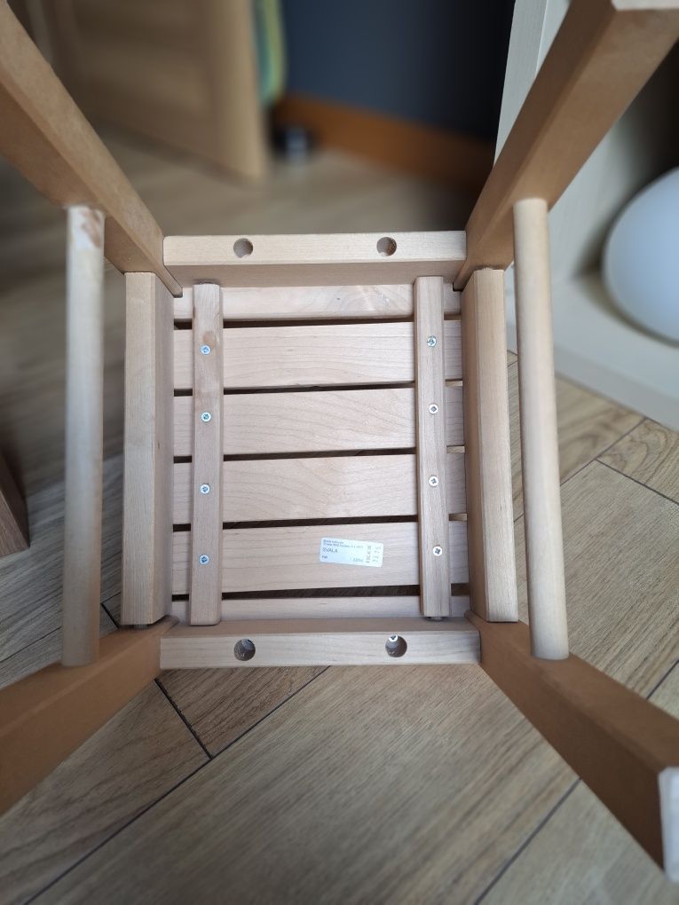 Stolik Ikea + 2 krzesełka Ikea Svala