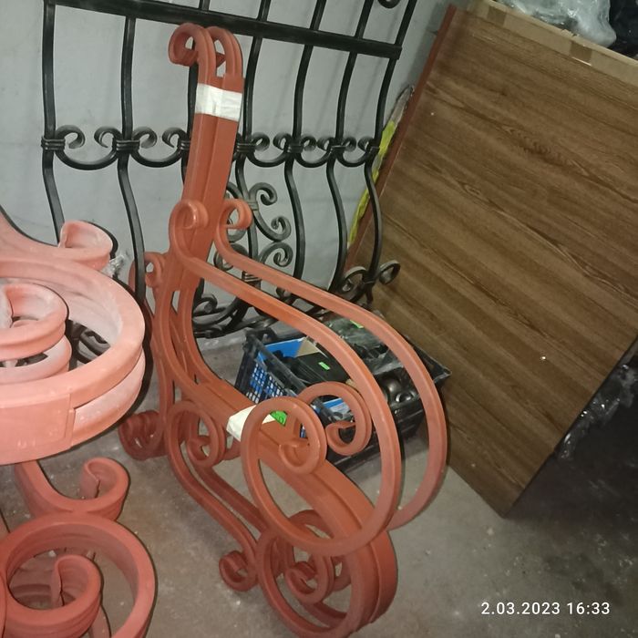 Ковані вироби лавки з спинкою,без спинки , боковини  столів та лолавок