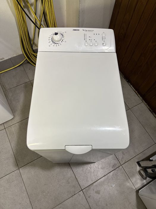 Zanussi 5.5 кг вертикальна пральна машина,  машинка rs201