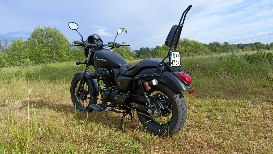 Junak M12 Vintage czarny mat