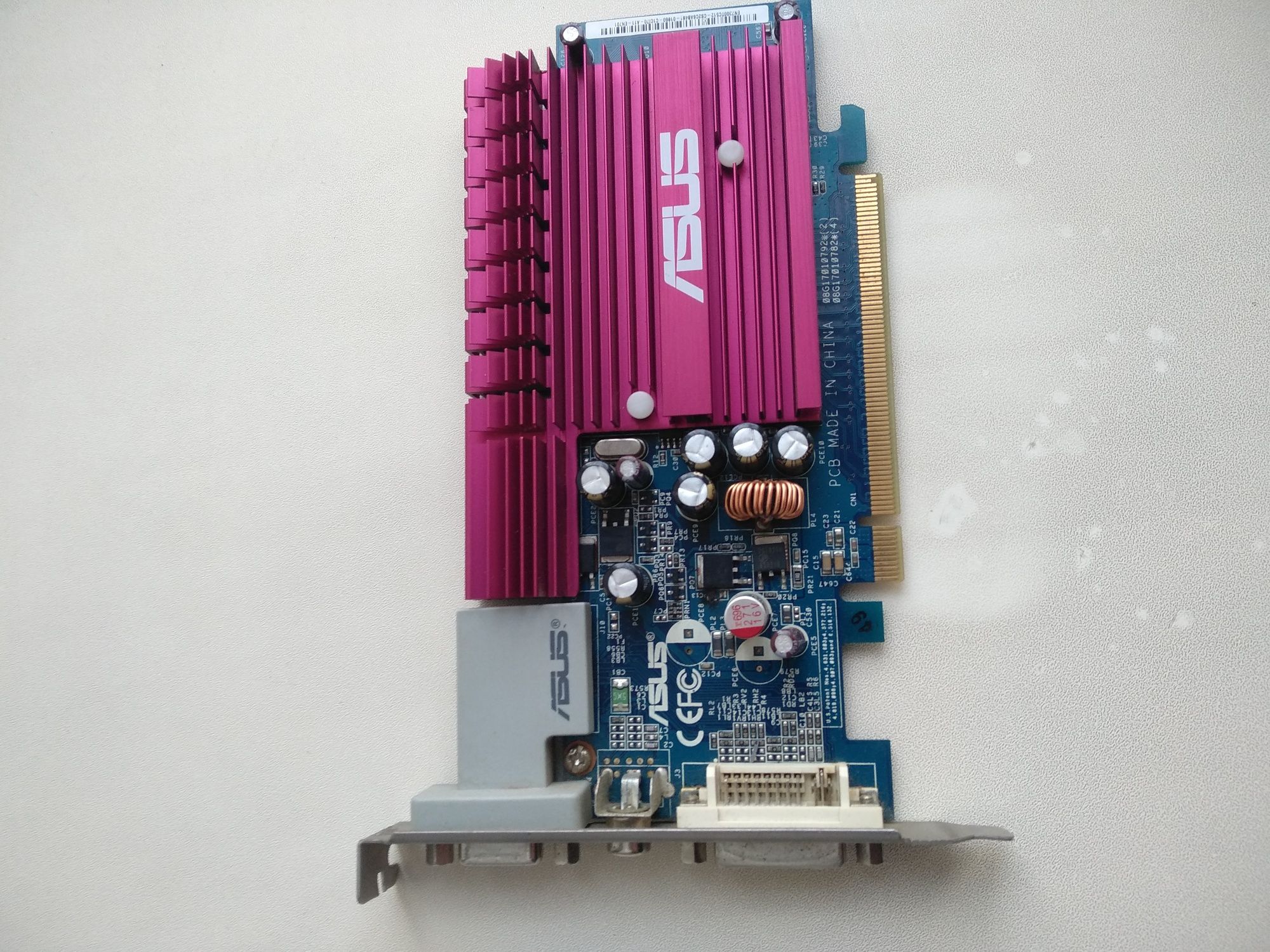 Видеокарта GeForce 7300 T