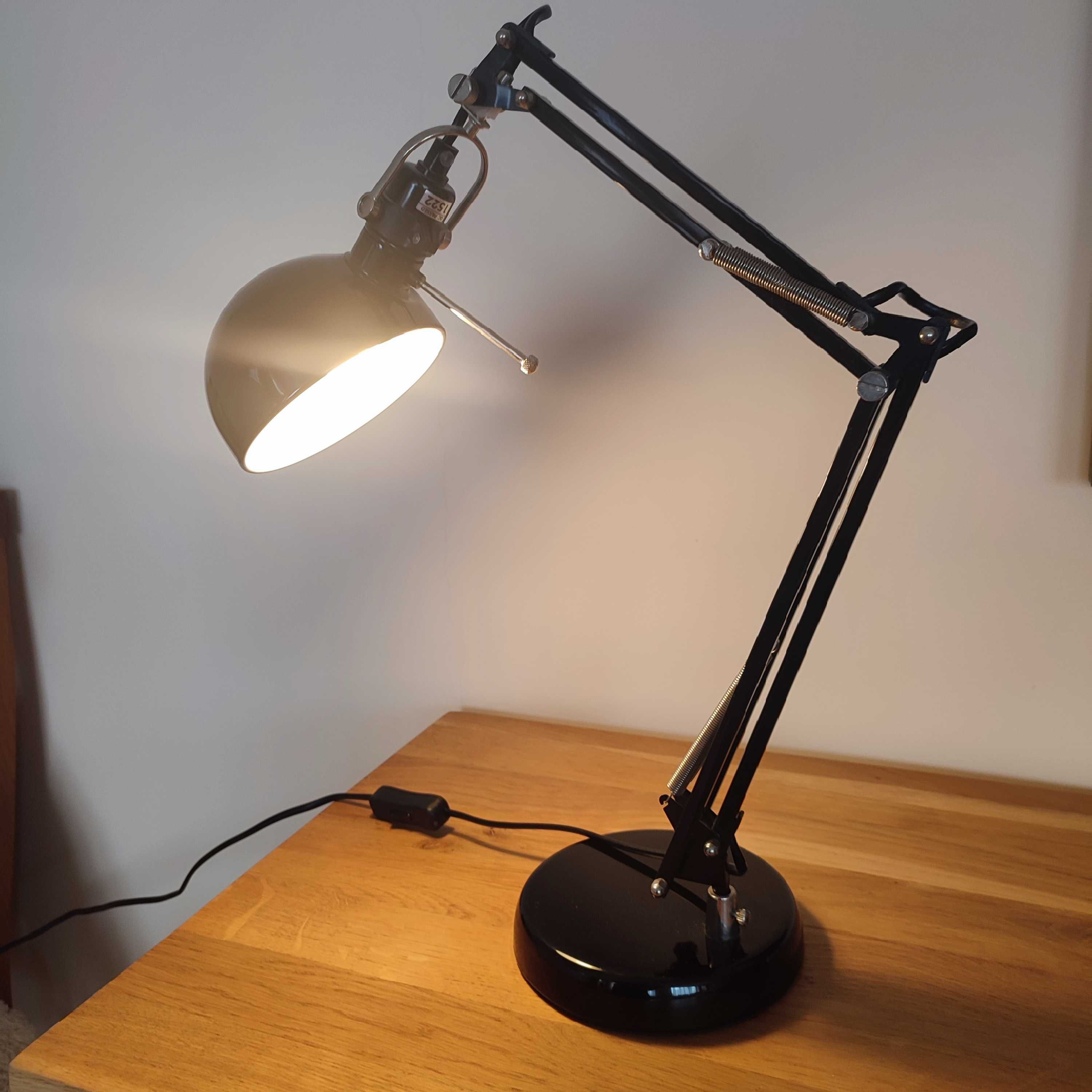 Lampa biurkowa ze stali, Ikea