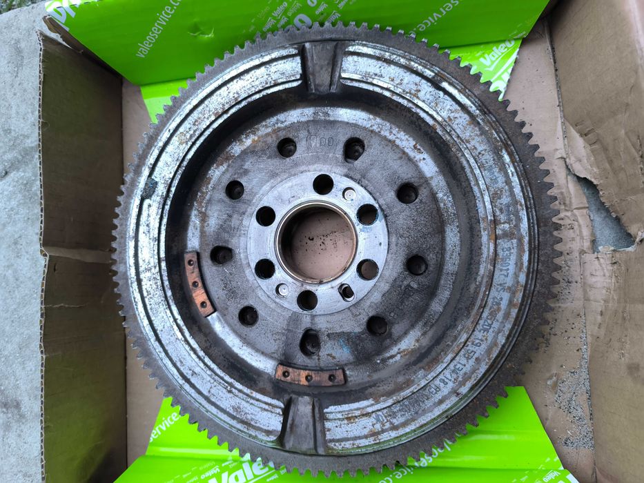 Продам демпфер та комплект зчеплення Фіат Добло 1.9 2006 рік