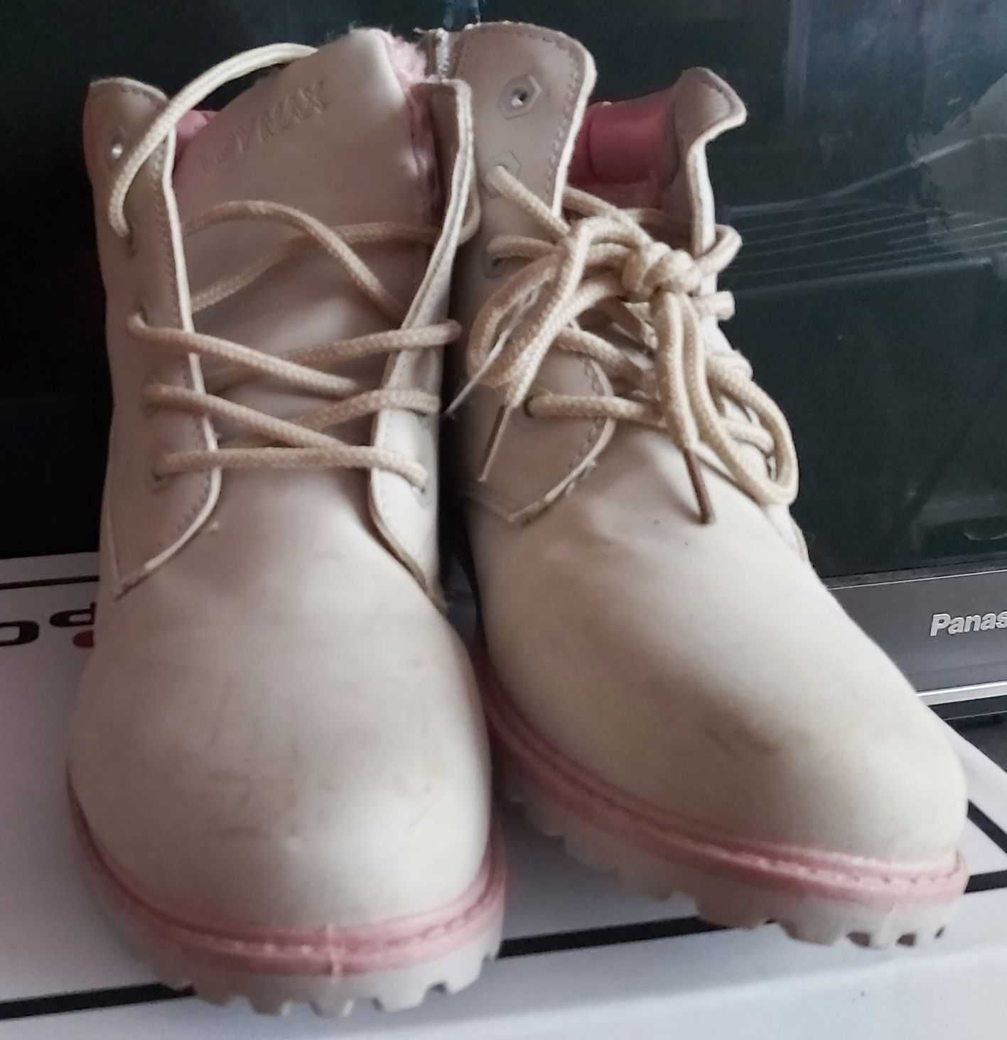 Buty zimowe trapery ocieplane glany 36 jasny szary