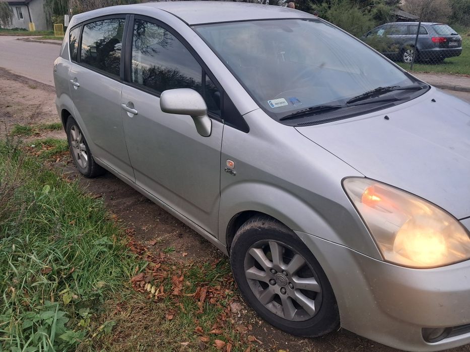 Toyota corolla verso 2.0 diesel