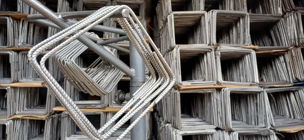 Strzemiona (jarzemka) zbrojeniowe - budowlane do zbrojenia betonu stal