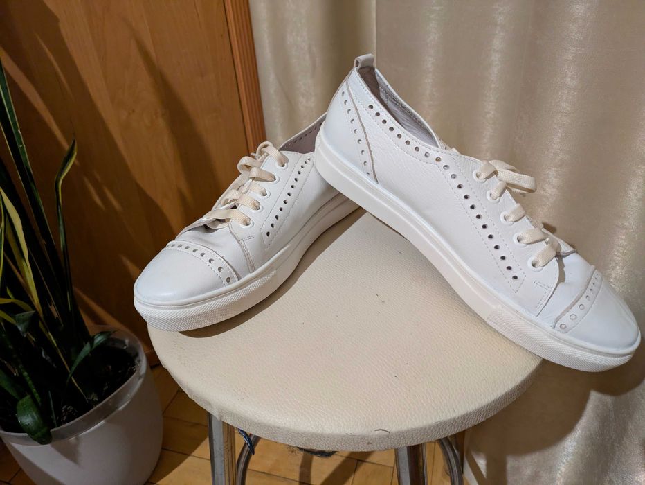 продаю шкіряні напівкросівки, вир-ва України