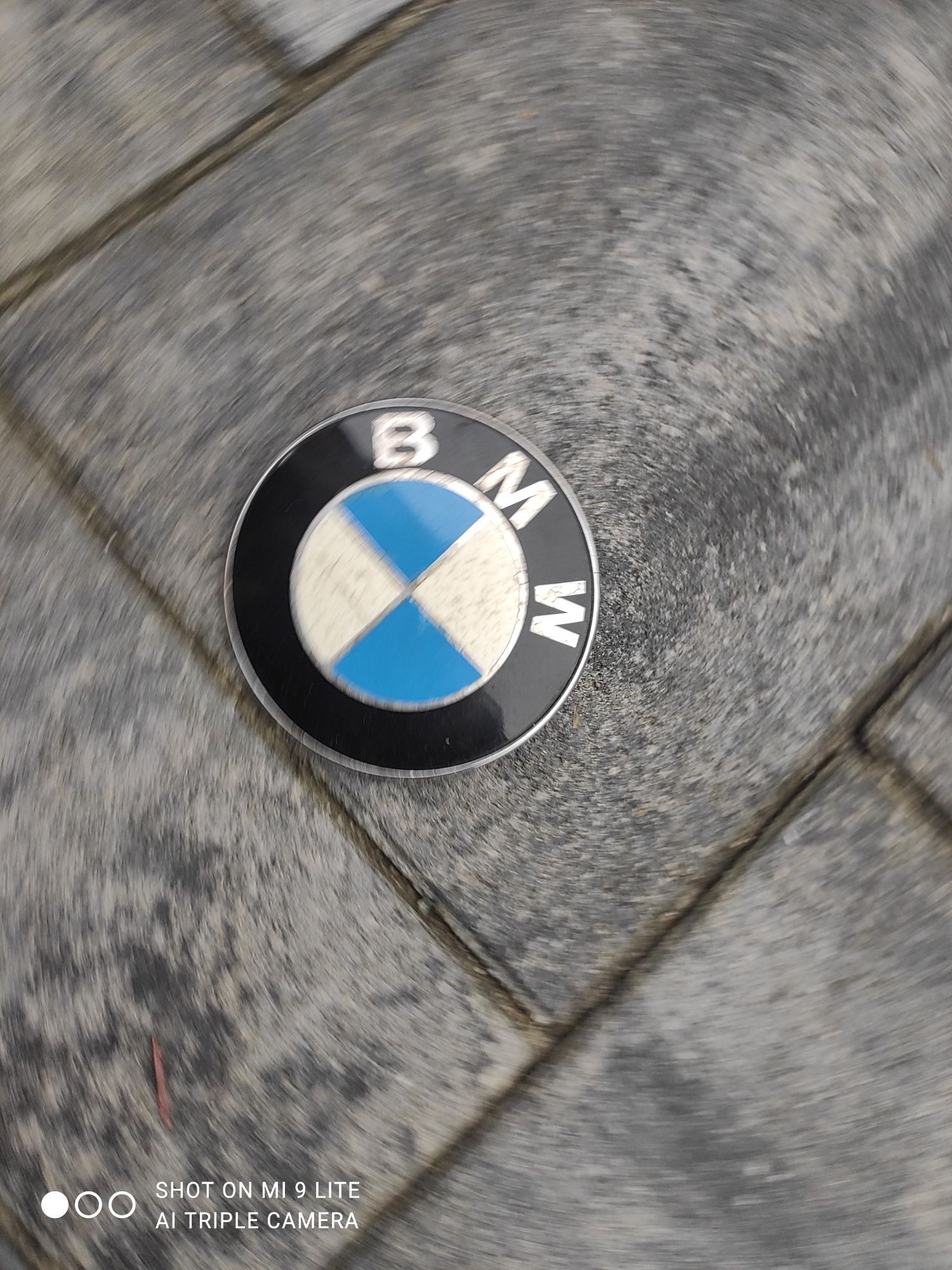 Znaczek logo emblemat Maski Pokrywy Silnika BMW seria 3 5 E60 E90