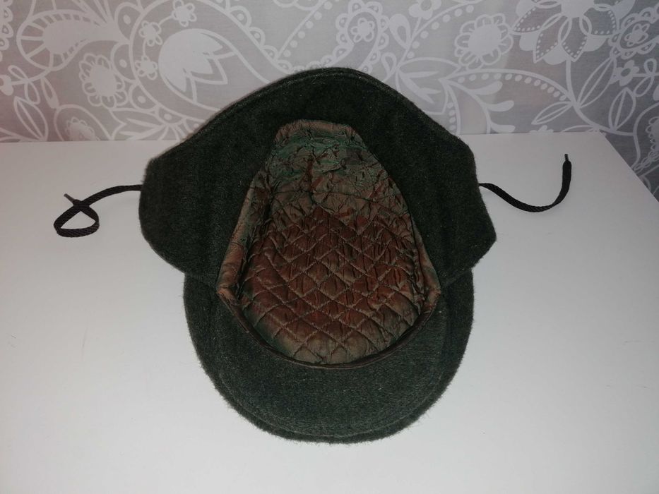 Wełniany kaszkiet z nausznikami zimowy