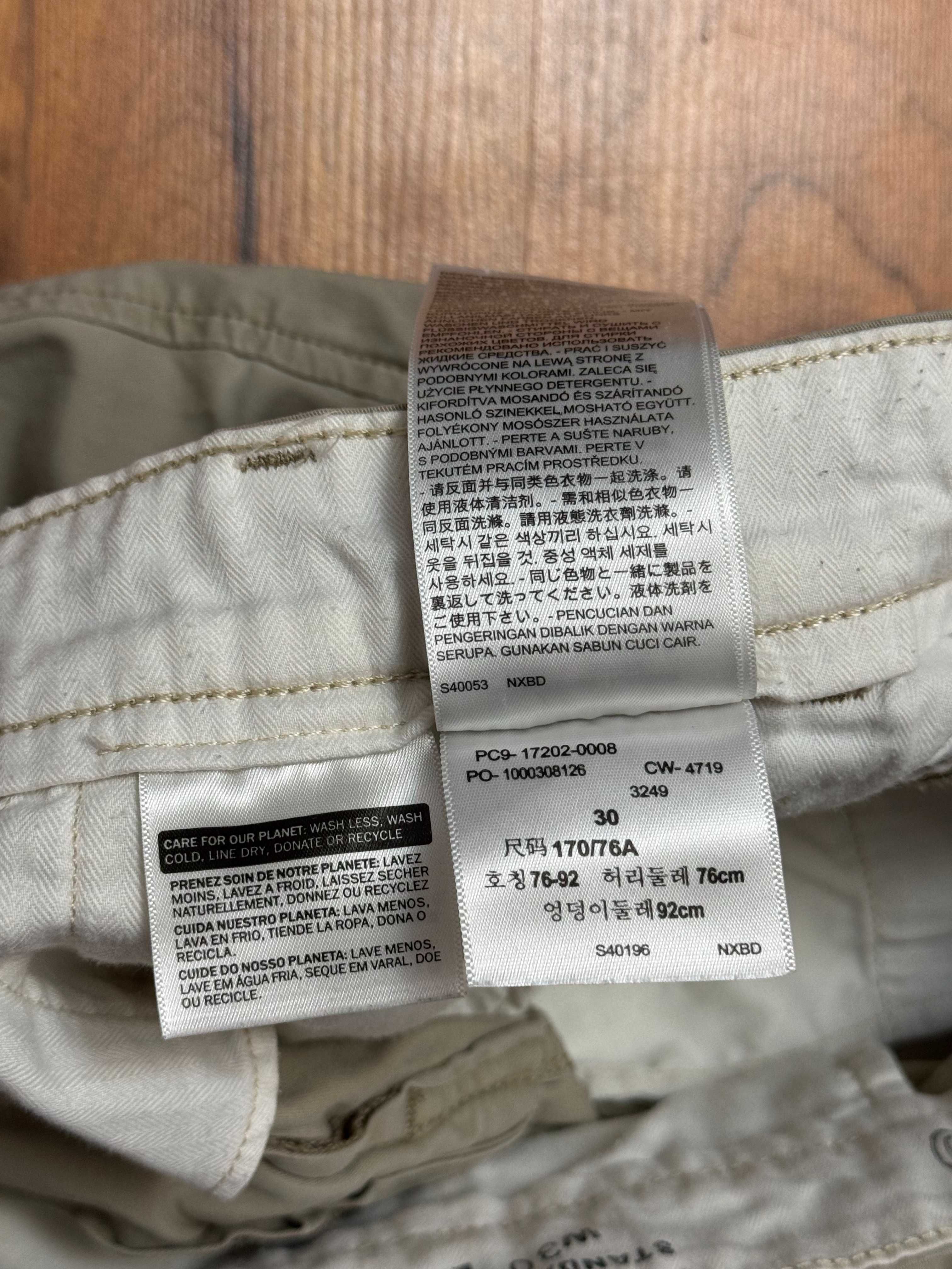 Spodenki kremowe chinos szorty chinosy bawełniane chino Levis W30 S
