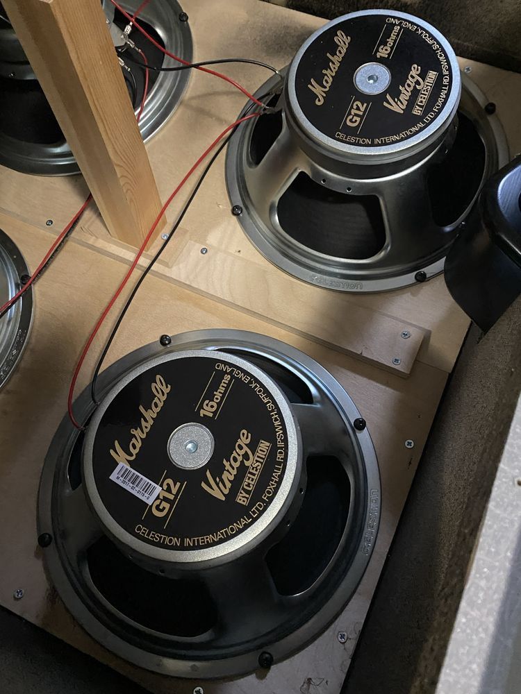 Marshall 2551AV Silver Jubilee kolumna gitarowa 4x12" Celestion V30 !