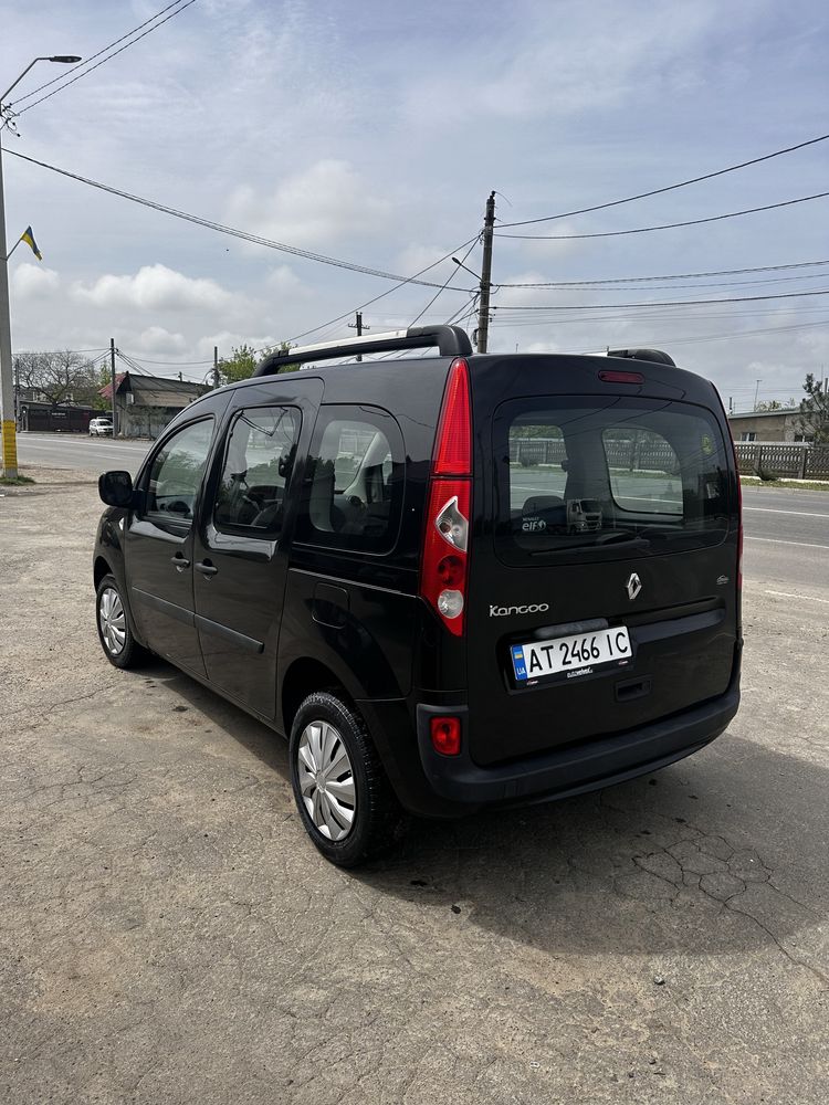 Renault Kangoo оригінальний пасажир