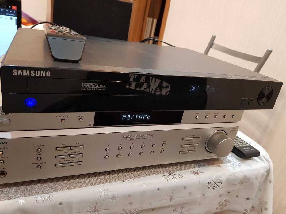 SAMSUNG DVD-HR773 - nagrywarka DVD z oryginalnym pilotem