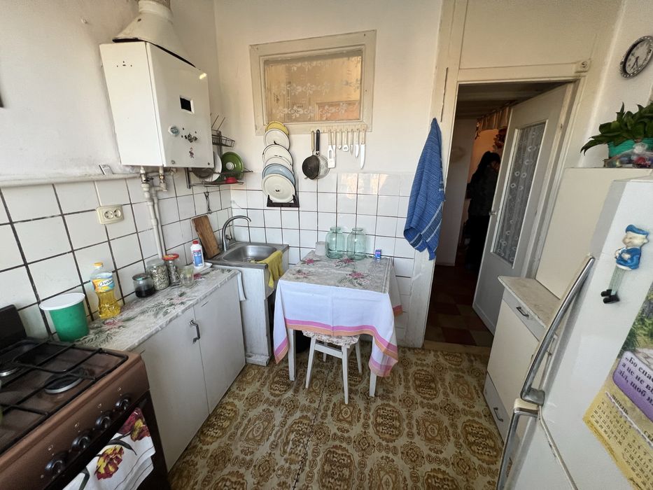 Продам 4-х кімнатну квартиру