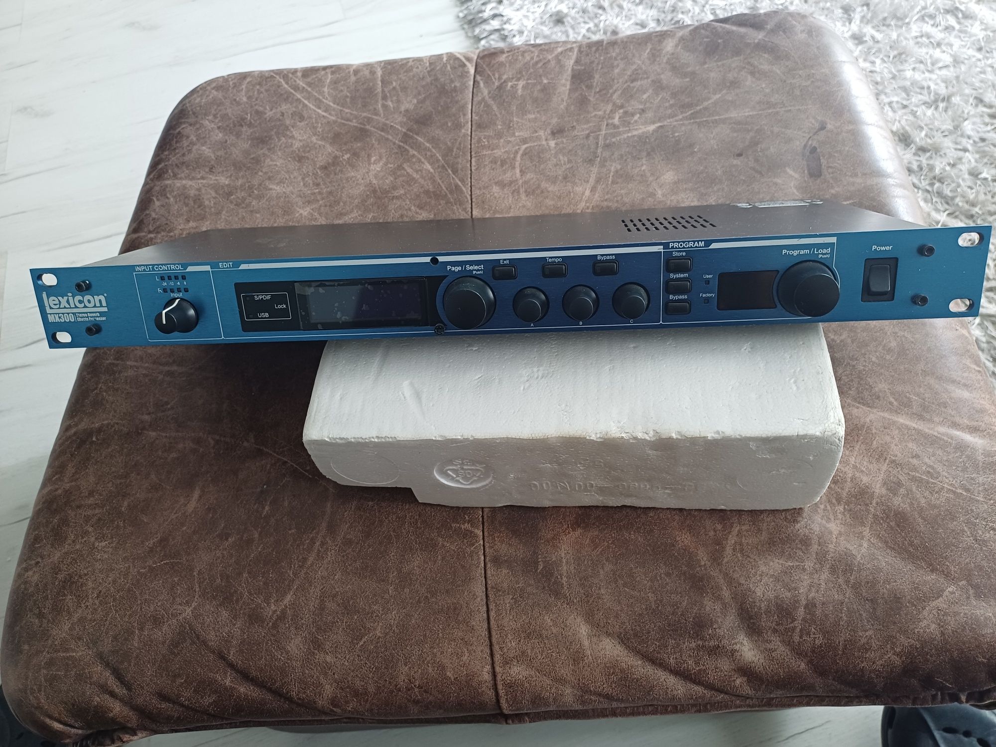 Mikser Allen&Heath ZED 24