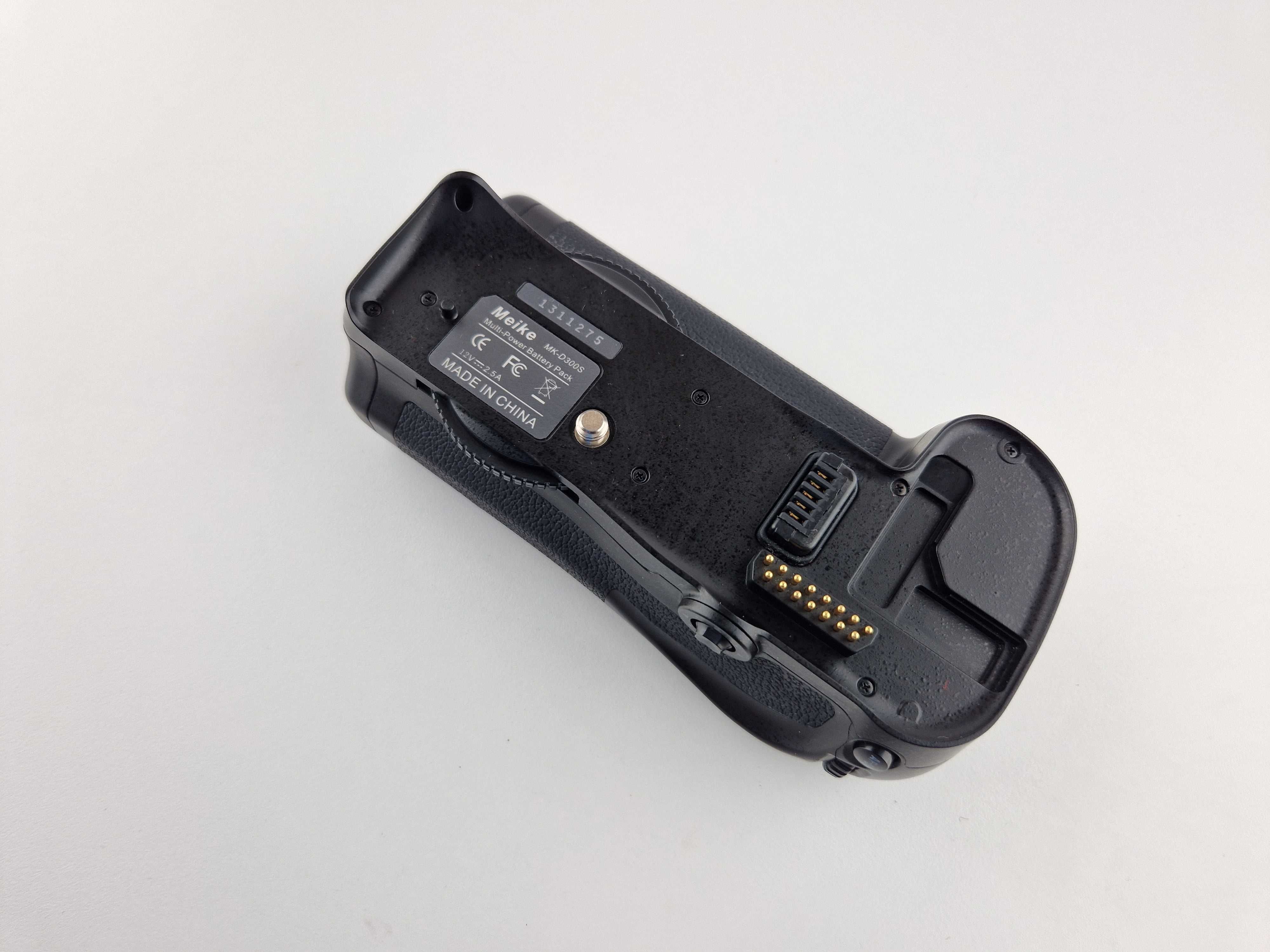 Battery Pack Grip Meike do Nikon D300, D300S, D700 - jak nowy