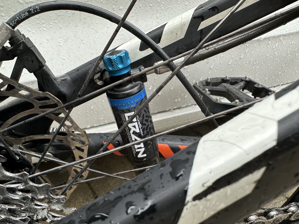Rower specialized full enduro epic comp xl fox