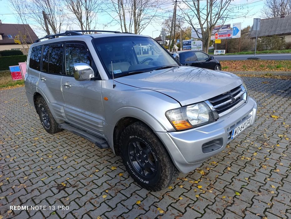 Mitsubishi Pajero Long gaz 3.0 v 6 , 4x4, 7 osóbna klimatyzacja