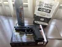 Airsoft pistola a gás  Broni/Karabn ( vem com o gas e balas)