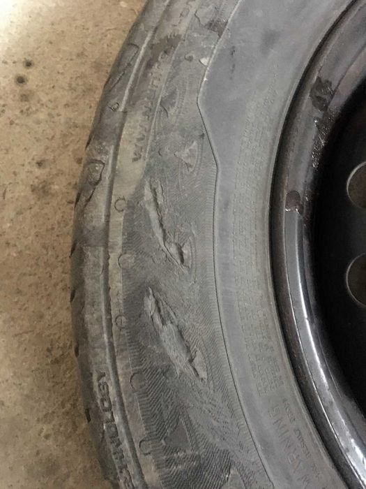 Koła stalowe, felgi 15" z oponami letnimi.
