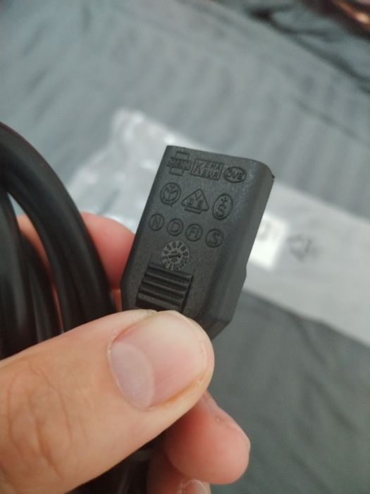 Шнур,кабель живлення