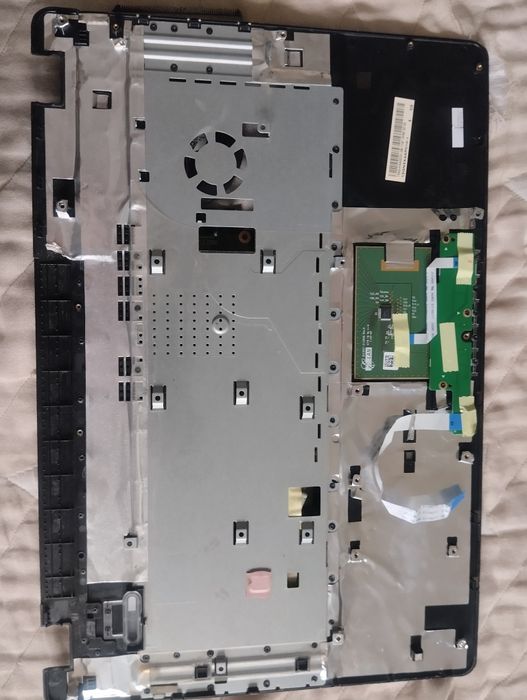 Ноутбук Asus k73e ty192d по запчастинам