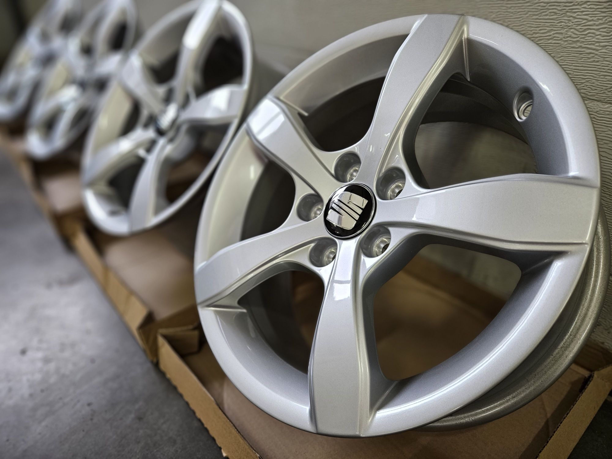 Nowe 15 " Seat 5x100 Felgi Ibiza Toledo Leon Alufelgi