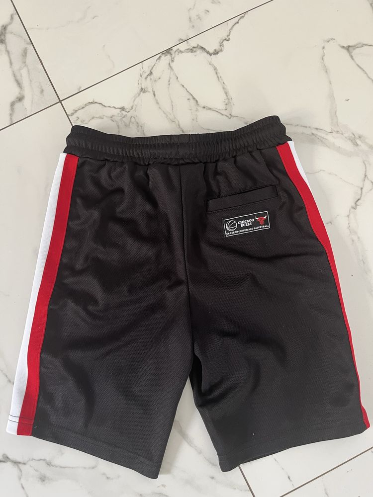Spodenki Chicago Bulls 8/9 lat