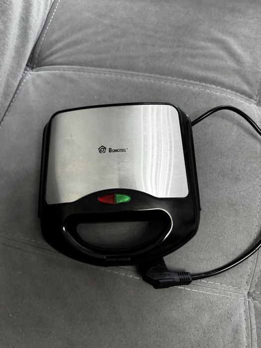 Вафельниця Domotec