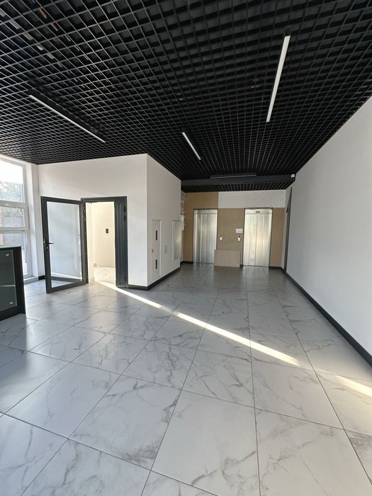 Оренда офіс 36 кв. м, БЦ "Quoroom Metropol", вул. Щирецька 36 А